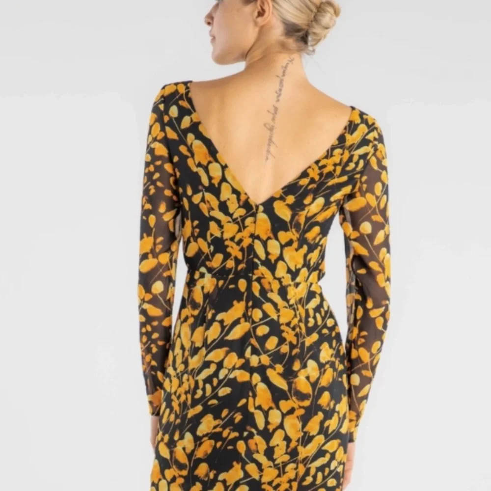 Sau Lee Michella Leaf Print Midi Dress Plunge Black Marigold Spring Boho Size 2 - Picture 3 of 15